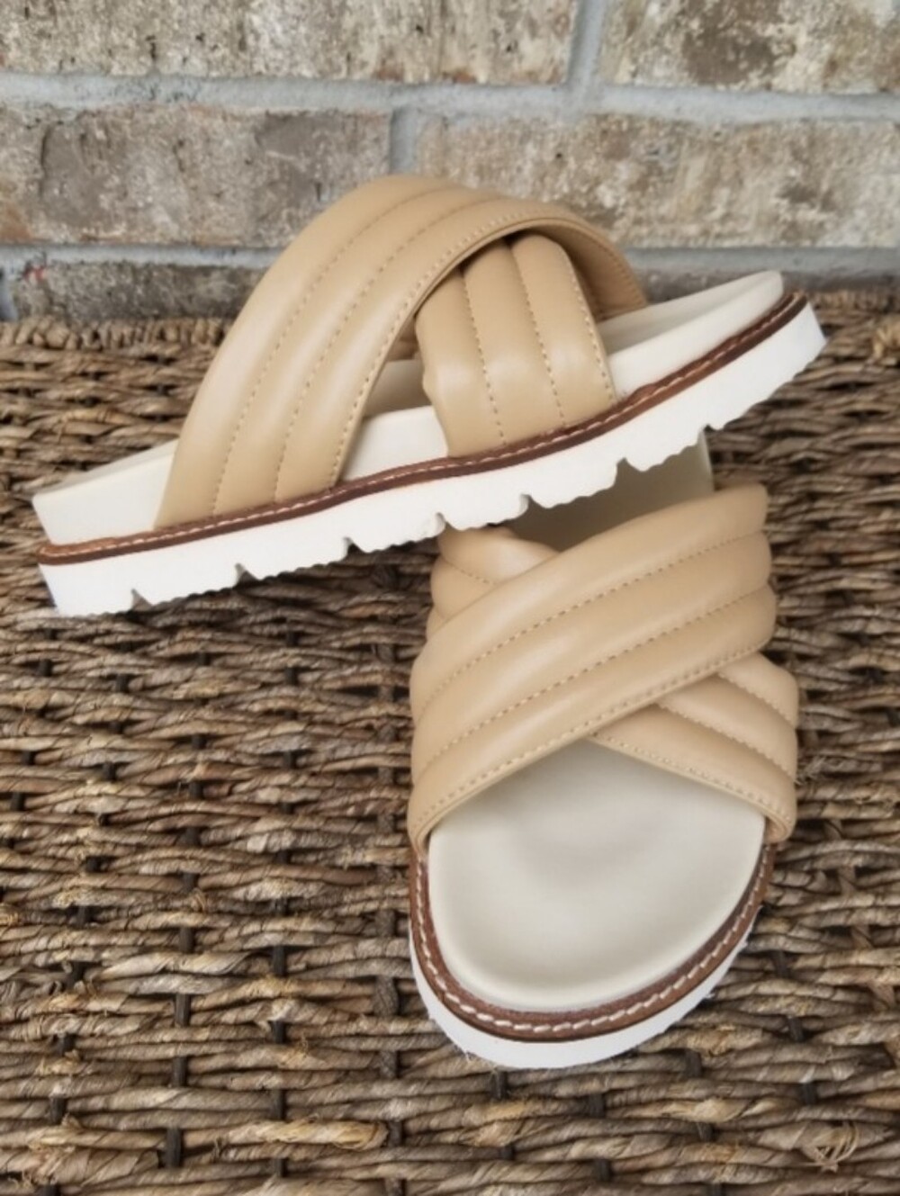 OASIS SOCIETY TAN/Grace Puffed Slide Sandals(Women 8) NEUTRAL Platform Lug *READ - Picture 3 of 10